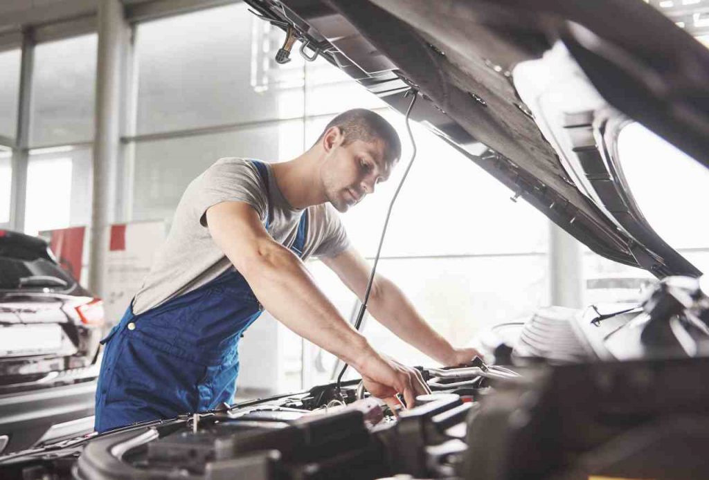 Mecánico Maestría en ingeniería automotriz en Alemania